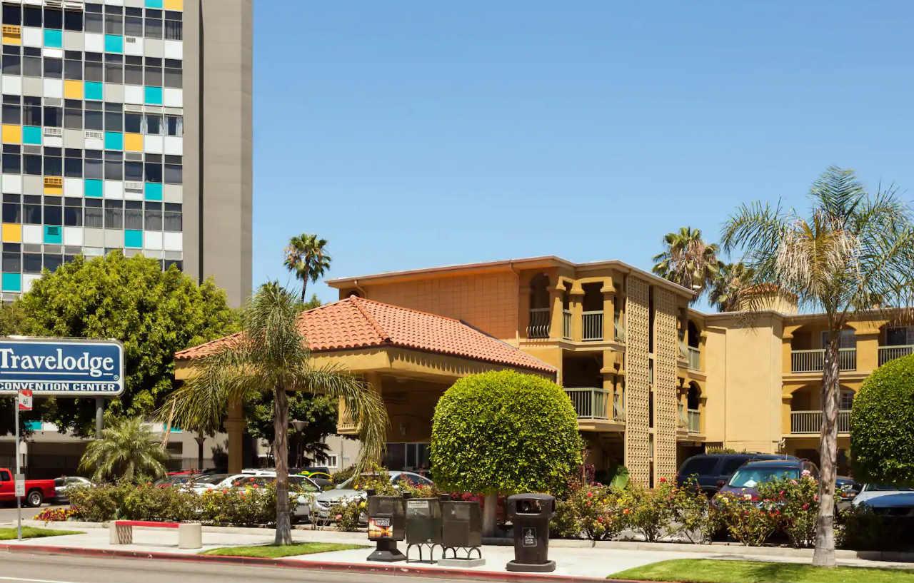 Travelodge By Wyndham Long Beach Convention Center Exterior photo